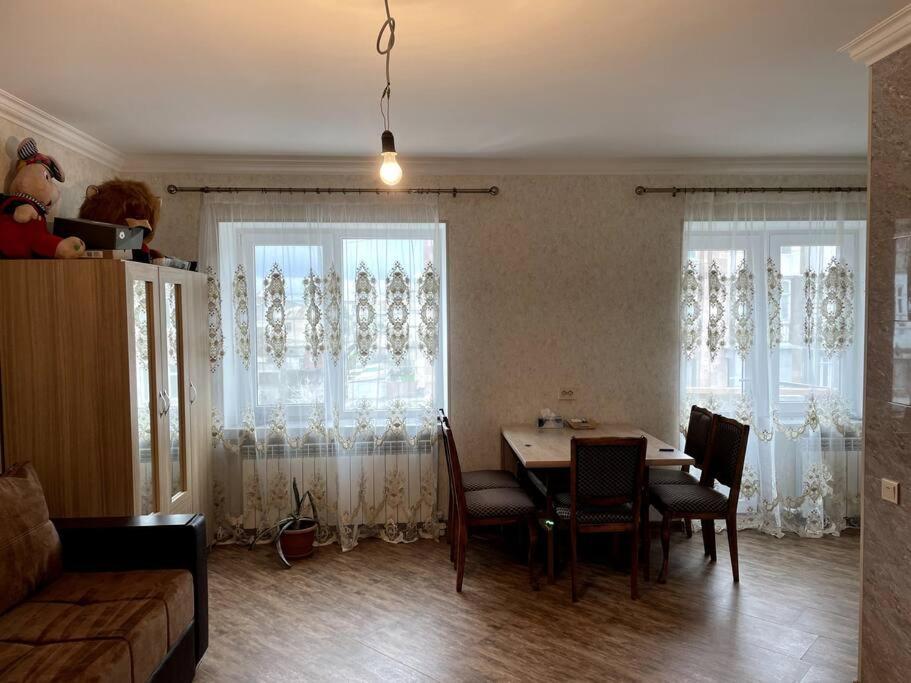 Aram Guest House Sevan Esterno foto